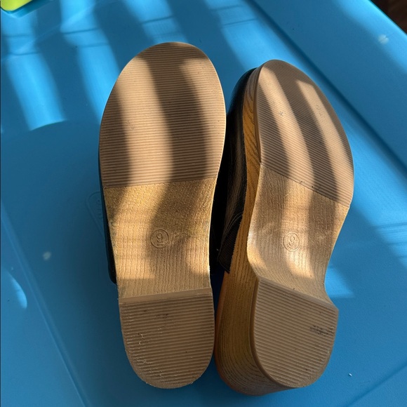 Threshold Black Faux Leather Slip-On Clogs - Picture 5 of 6